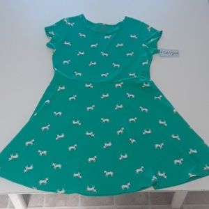 Green dress with unicorns